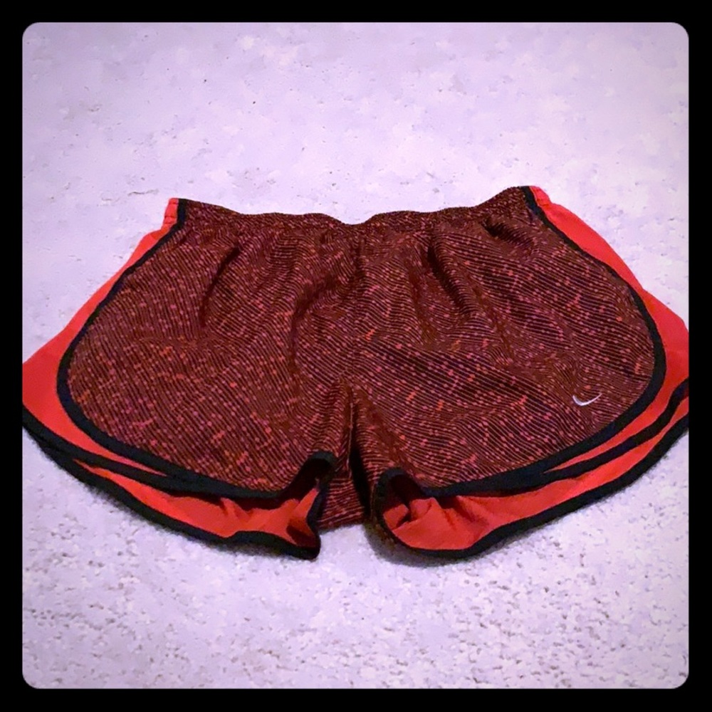 Nike Dry Fit Shorts SZ L Red